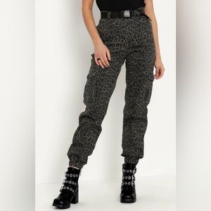 NWOT Blackmilk Jungle Leopard Cargo Pants ~ LIMITED AU8 US4 No Belt